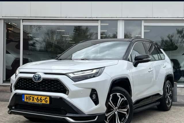 Toyota RAV4 (2025) thumbnail 1