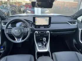 Toyota RAV4 (2025) thumbnail 2