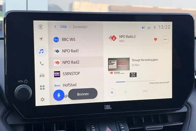 Toyota RAV4 (2025) thumbnail 16