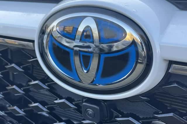 Toyota RAV4 (2025) thumbnail 30