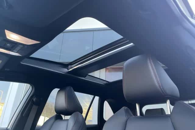 Toyota RAV4 (2025) thumbnail 36