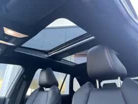 Toyota RAV4 (2025) thumbnail 36