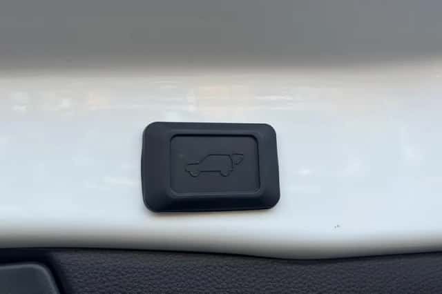 Toyota RAV4 (2025) thumbnail 37