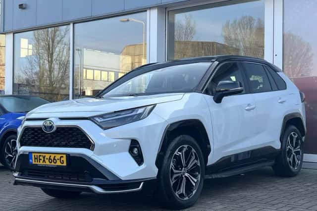 Toyota RAV4 (2025) thumbnail 5