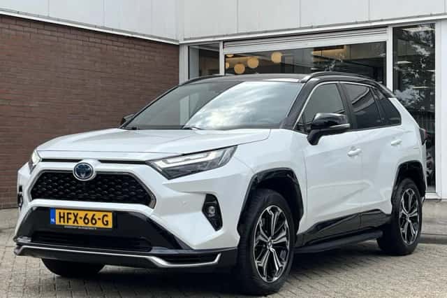 Toyota RAV4 (2025) thumbnail 6
