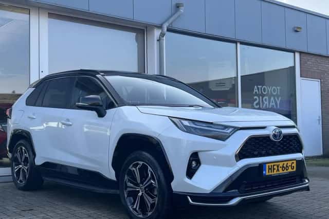 Toyota RAV4 (2025) thumbnail 7