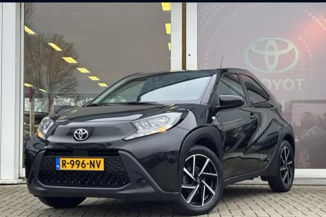 Toyota Aygo (2022) thumbnail 1