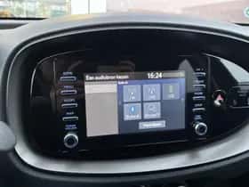 Toyota Aygo (2022) thumbnail 15