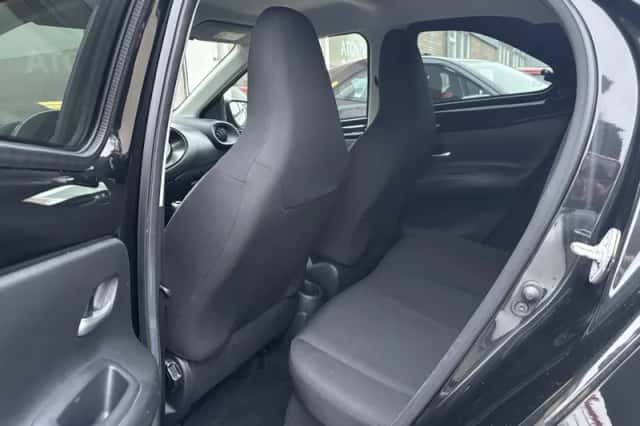 Toyota Aygo (2022) thumbnail 22