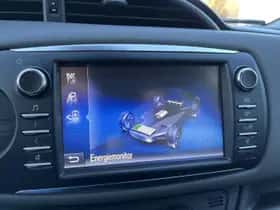 Toyota Yaris (2019) thumbnail 16