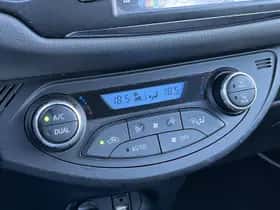 Toyota Yaris (2019) thumbnail 4