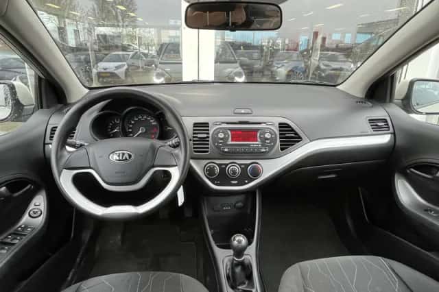 Kia Picanto (2013) thumbnail 2