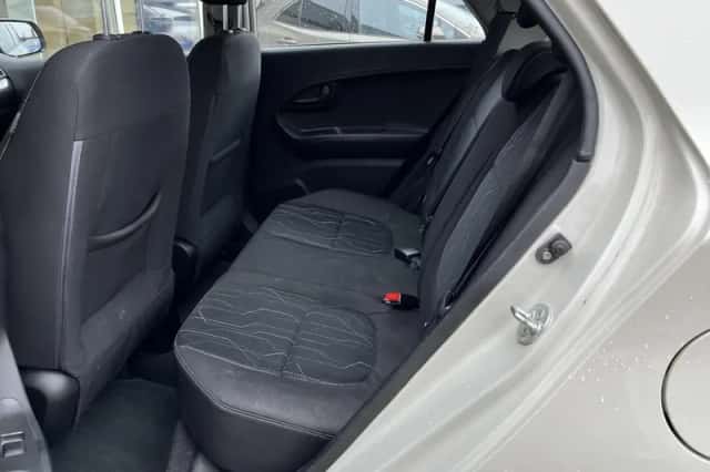 Kia Picanto (2013) thumbnail 17