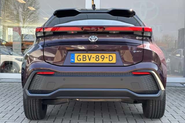 Toyota C-HR (2024) thumbnail 13