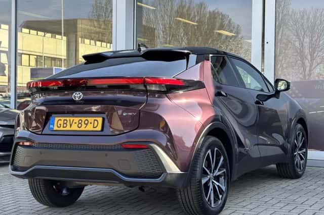 Toyota C-HR (2024) thumbnail 14