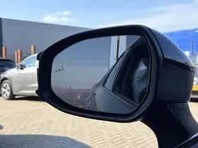 Toyota C-HR (2024) thumbnail 25