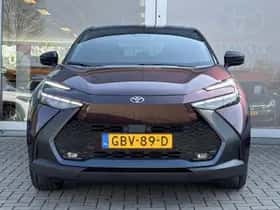 Toyota C-HR (2024) thumbnail 6