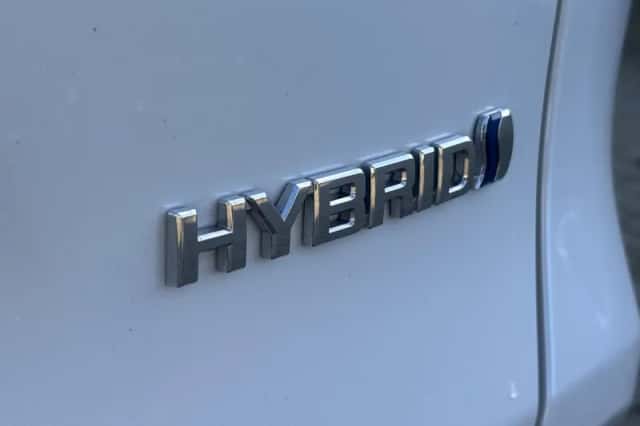 Toyota RAV4 (2025) thumbnail 11