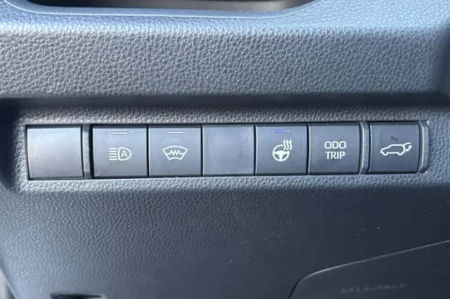 Toyota RAV4 (2025) thumbnail 16