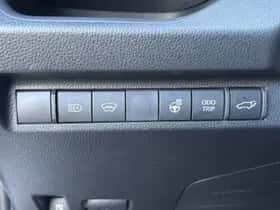 Toyota RAV4 (2025) thumbnail 16