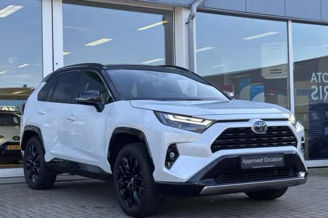 Toyota RAV4 (2025) thumbnail 3