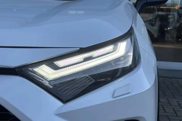 Toyota RAV4 (2025) thumbnail 4
