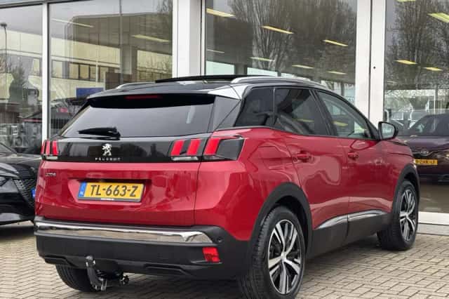Peugeot 3008 (2018) thumbnail 13