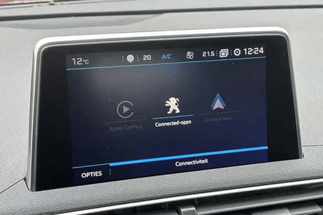 Peugeot 3008 (2018) thumbnail 30