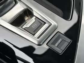 Peugeot 3008 (2018) thumbnail 32