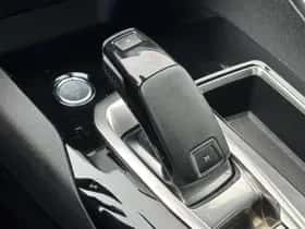 Peugeot 3008 (2018) thumbnail 33