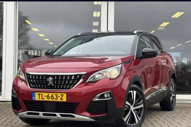 Peugeot 3008 (2018) thumbnail 1