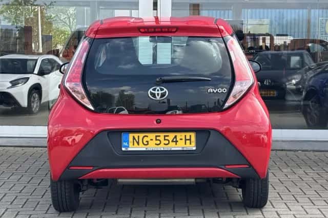 Toyota Aygo (2017) thumbnail 6