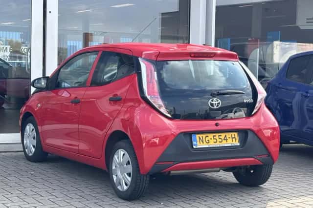 Toyota Aygo (2017) thumbnail 7