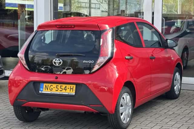 Toyota Aygo (2017) thumbnail 8
