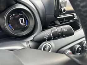 Toyota Yaris (2020) thumbnail 21
