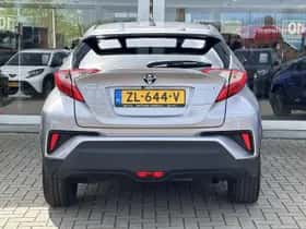 Toyota C-HR (2019) thumbnail 7