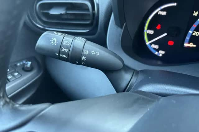 Toyota Yaris Cross (2023) thumbnail 22