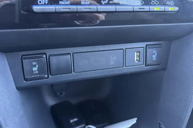 Toyota Yaris Cross (2023) thumbnail 31