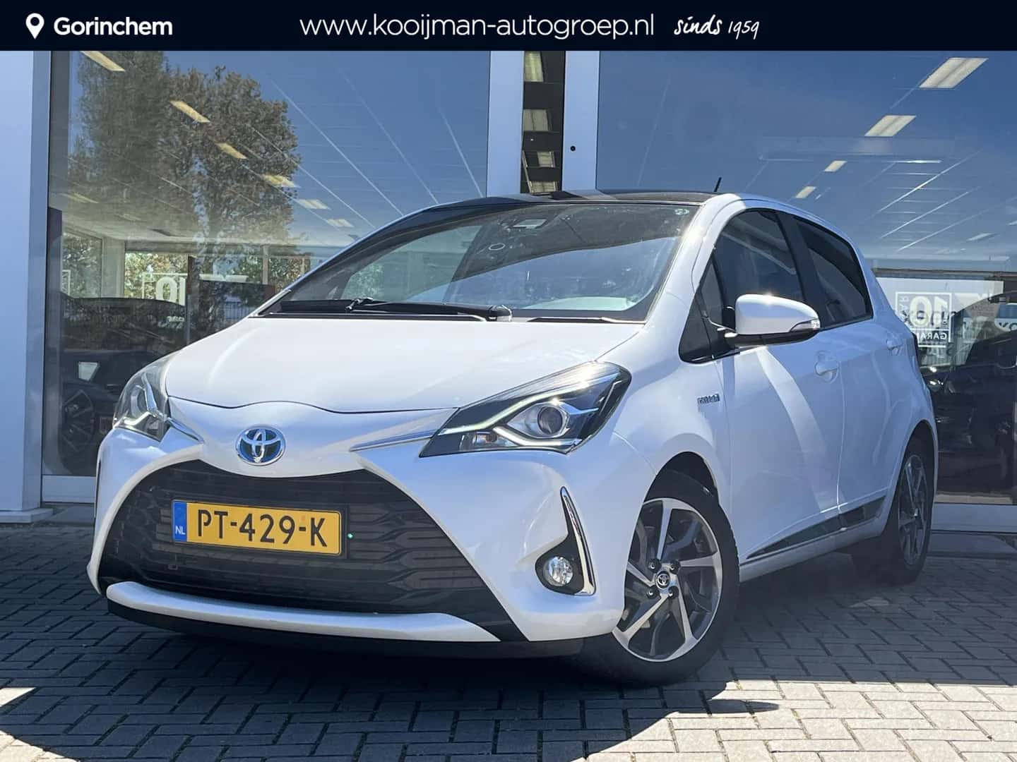 Toyota Yaris (2017) — foto 1