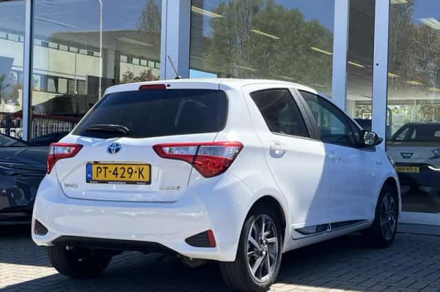 Toyota Yaris (2017) thumbnail 19