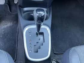 Toyota Yaris (2017) thumbnail 25