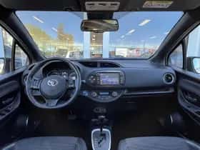 Toyota Yaris (2017) thumbnail 9