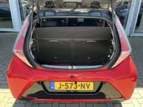Toyota Aygo (2018) thumbnail 12