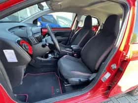 Toyota Aygo (2018) thumbnail 16