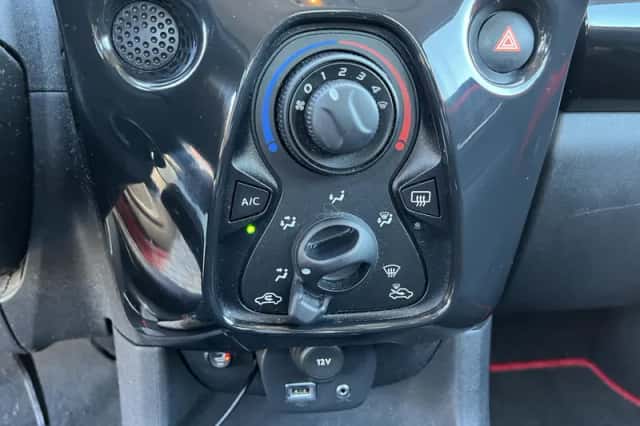 Toyota Aygo (2018) thumbnail 22