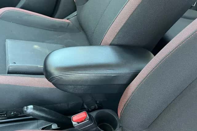 Toyota Aygo (2018) thumbnail 25