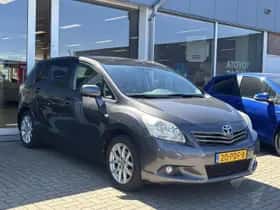 Toyota Verso (2011) thumbnail 3