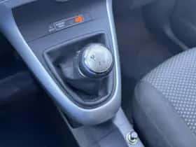 Toyota Verso (2011) thumbnail 36