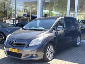 Toyota Verso (2011) thumbnail 5