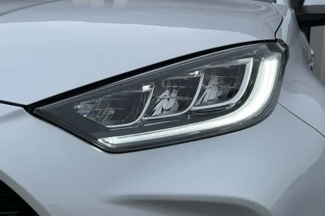 Toyota Yaris (2020) thumbnail 11